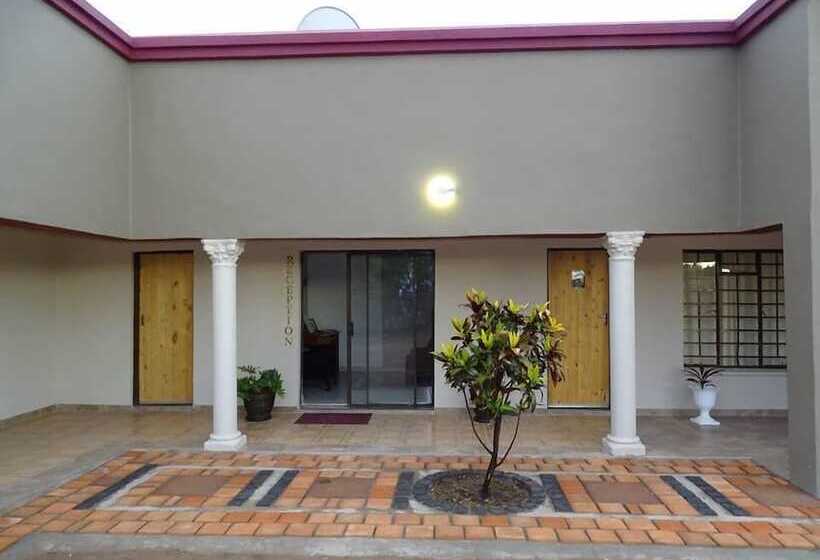 پانسیون Goora Motho Guest House