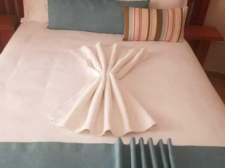 پانسیون Goora Motho Guest House