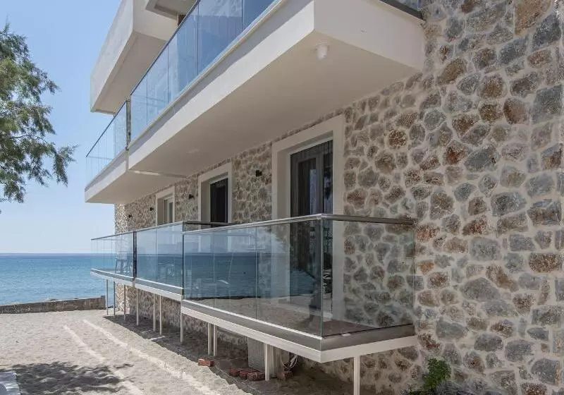 پانسیون Kyma Rooms & Suites