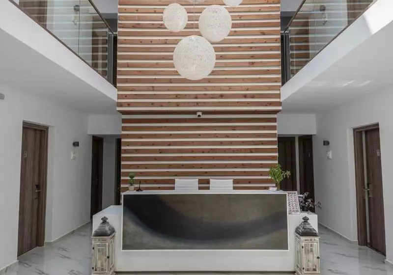 پانسیون Kyma Rooms & Suites