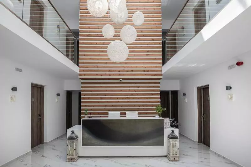 پانسیون Kyma Rooms & Suites