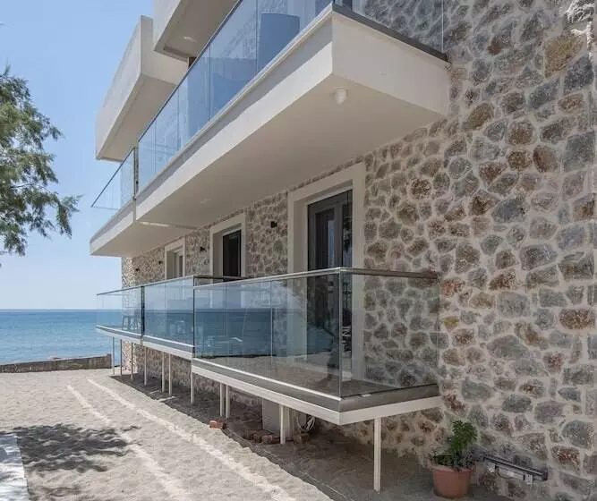 پانسیون Kyma Rooms & Suites
