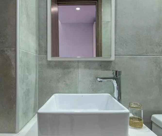 پانسیون Kyma Rooms & Suites