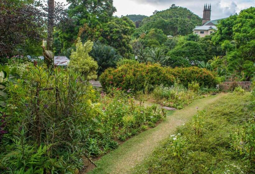 Majatalo Les Elles Guesthouse Self Catering