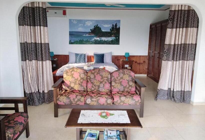 Majatalo Les Elles Guesthouse Self Catering