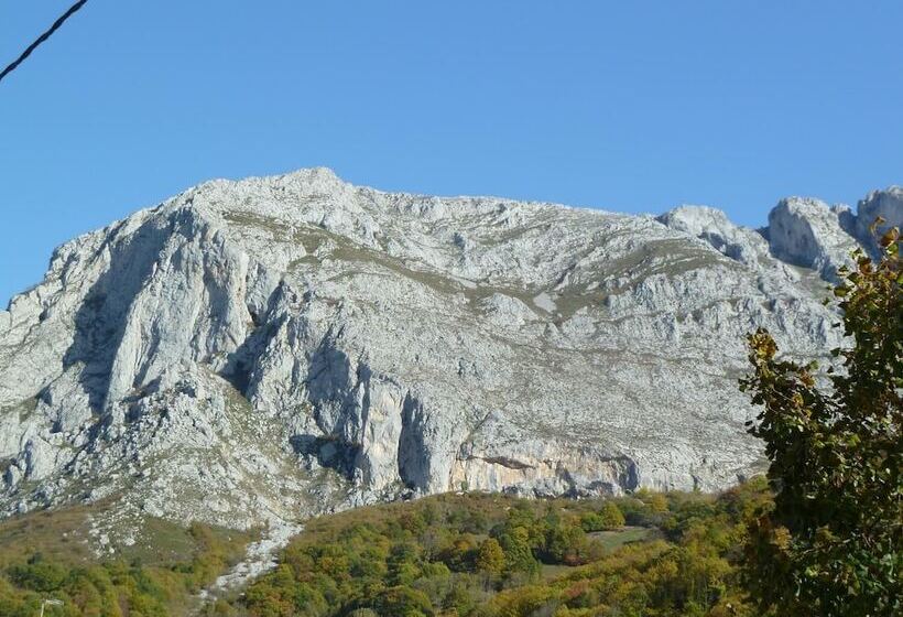 Albergue Teverga Hostel