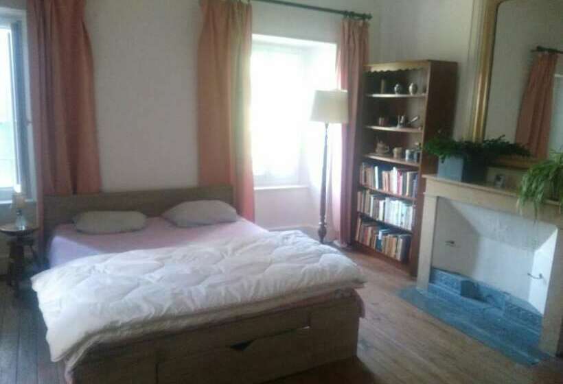 ベッドアンドブレックファースト Gîte Mas De Bruguerolle