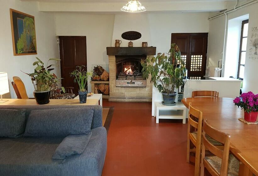 ベッドアンドブレックファースト Gîte Mas De Bruguerolle