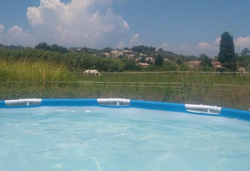 ベッドアンドブレックファースト Gîte Mas De Bruguerolle