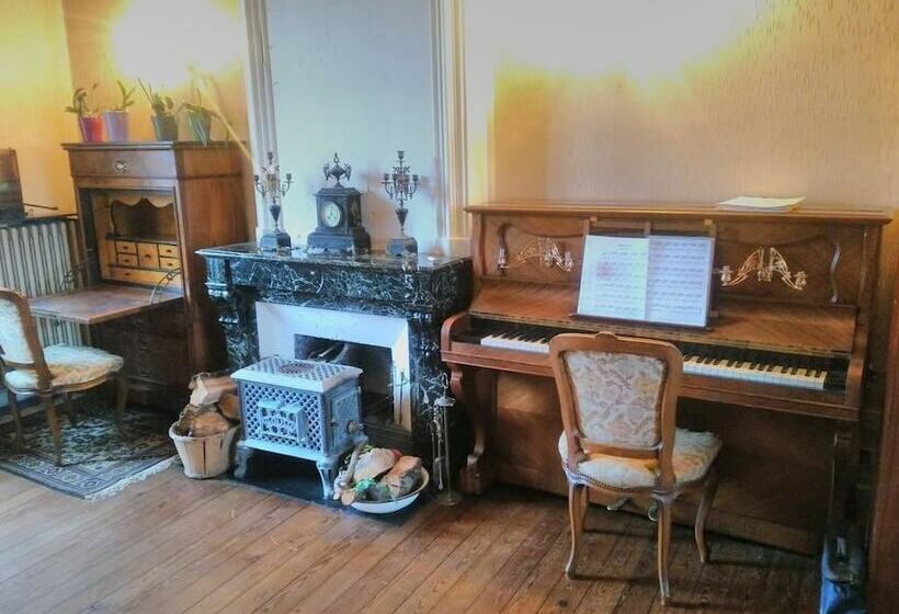 ベッドアンドブレックファースト Gîte Mas De Bruguerolle