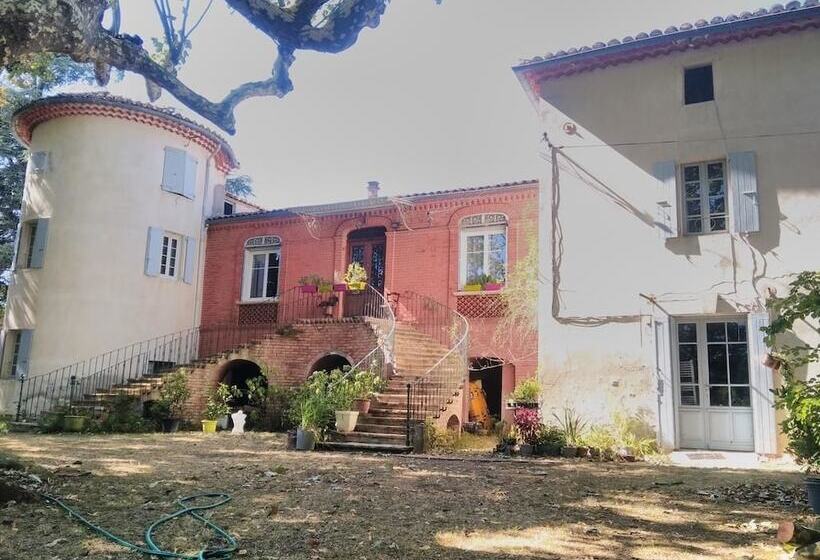 ベッドアンドブレックファースト Gîte Mas De Bruguerolle