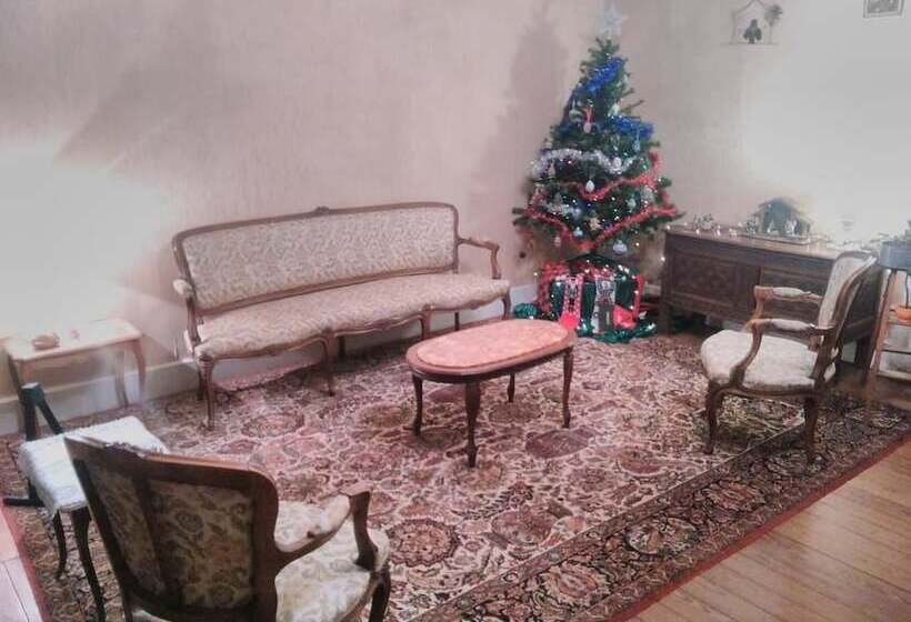 ベッドアンドブレックファースト Gîte Mas De Bruguerolle