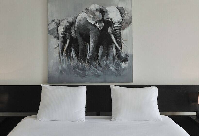 هتل Grand De Kinshasa