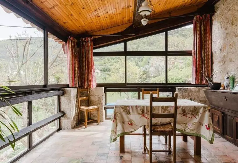 La Maison De Julie