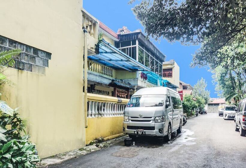 Pensão Danysa Guest House