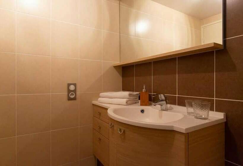 Пансион Les Voyageurs