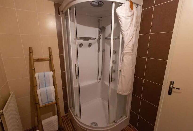 Пансион Les Voyageurs