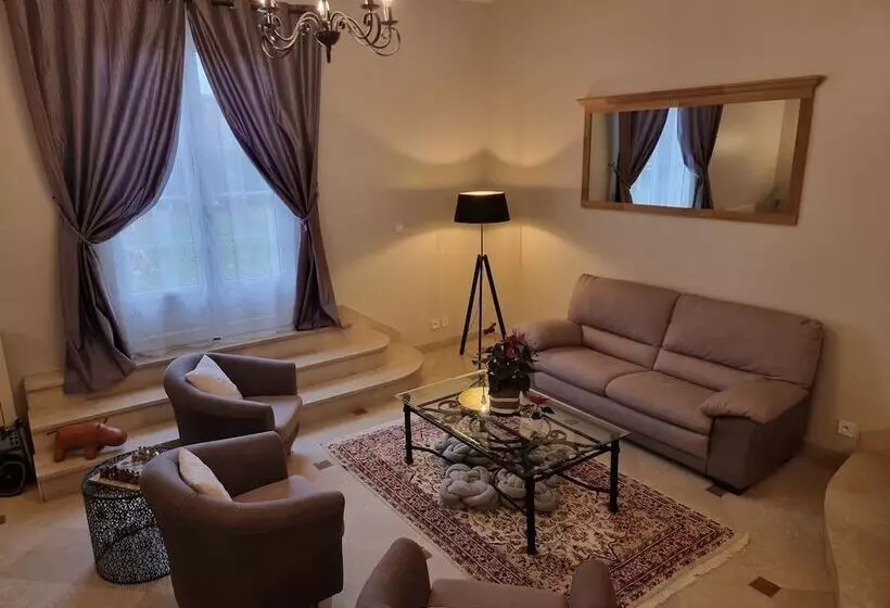 Aamiaismajoitus (B&B) Le Clos Magedon