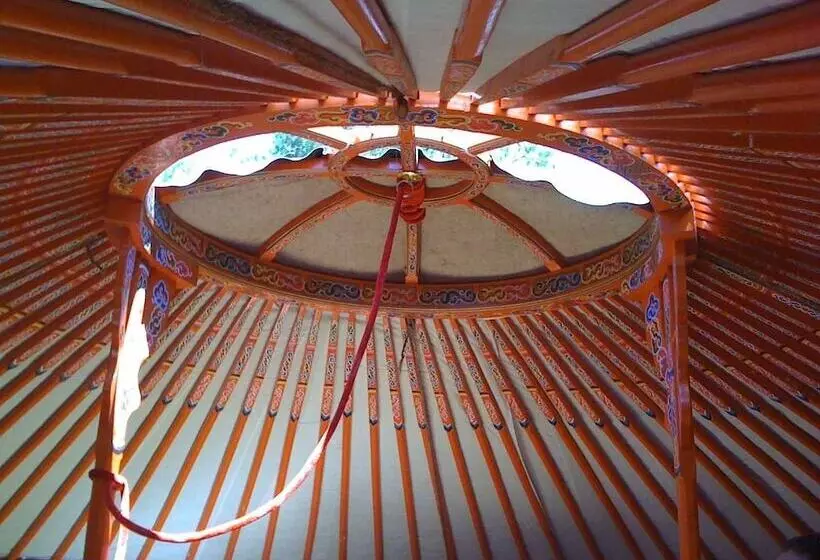 Aamiaismajoitus (B&B) Yourtes De Montagnes Insolites