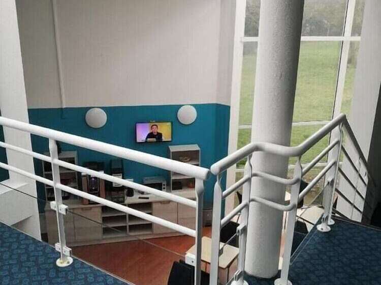 Отель Mervil Airport