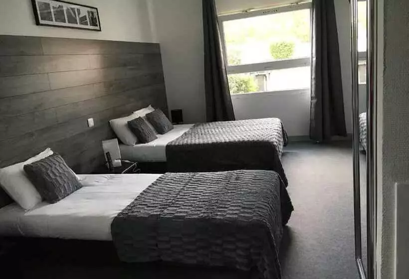 Hotelli Mervil Airport