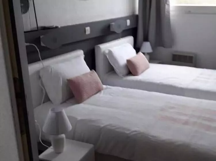 Hotelli Mervil Airport