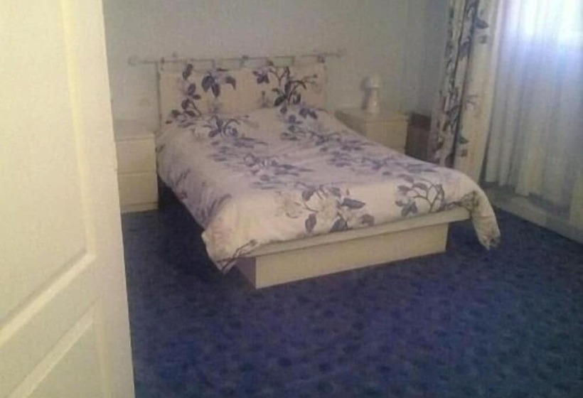 Отель Mervil Airport