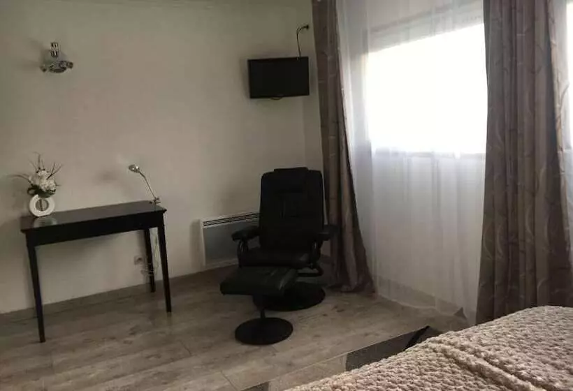 Hotelli Mervil Airport