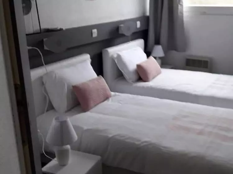 Hotelli Mervil Airport