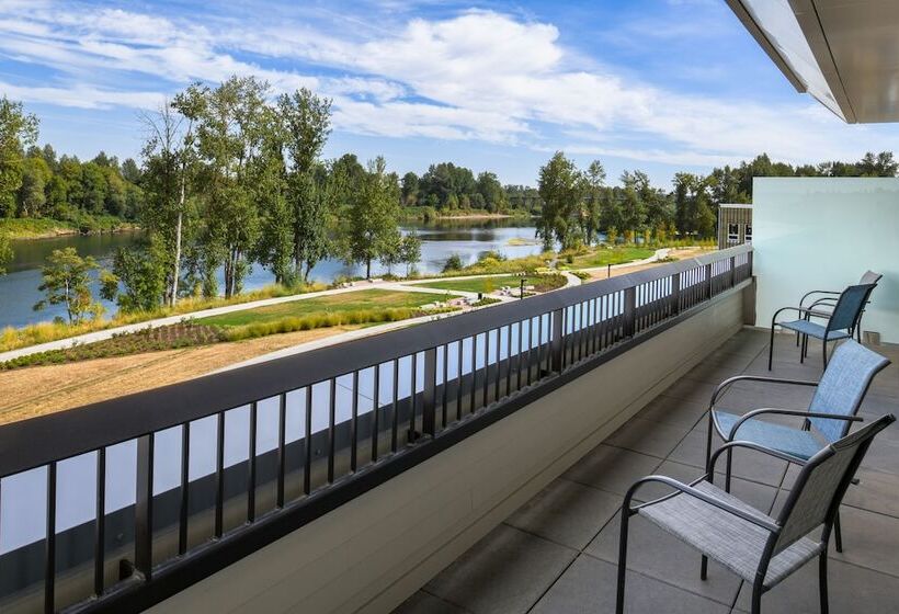 فندق The Independence