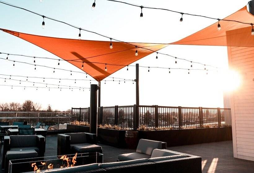 فندق The Independence