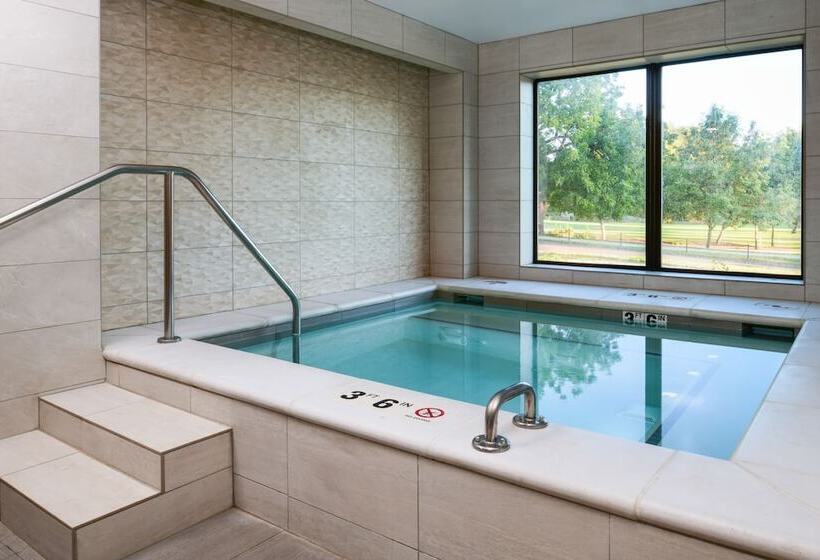 فندق The Independence