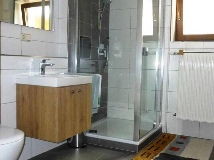 Abseits Vom Lärm Und Verkehr