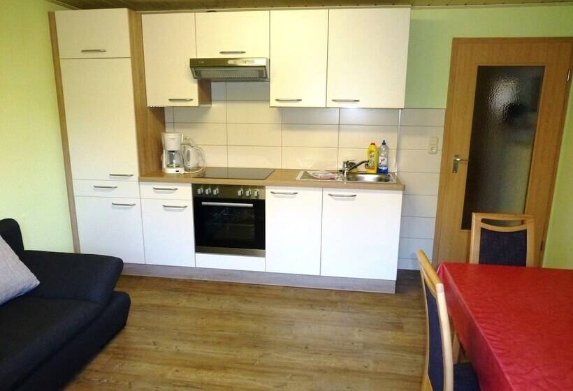 Abseits Vom Lärm Und Verkehr