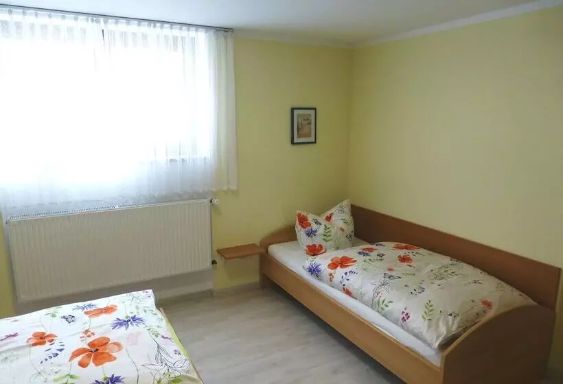 Abseits Vom Lärm Und Verkehr