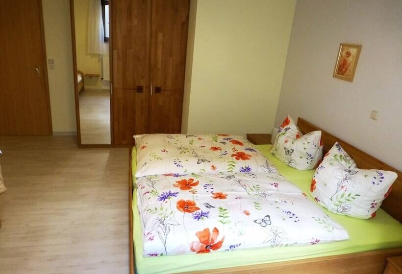 Abseits Vom Lärm Und Verkehr