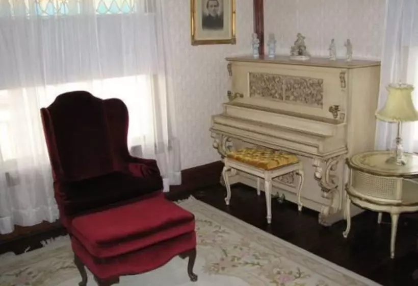 Aamiaismajoitus (B&B) Historic Philip Houston House