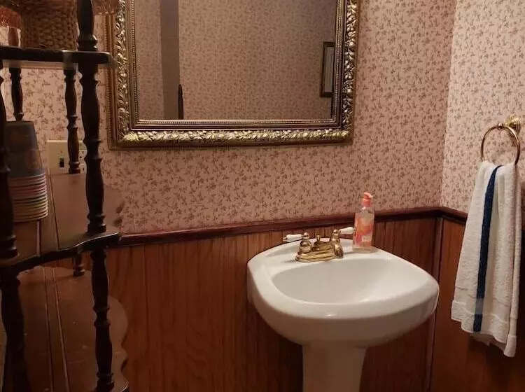 Aamiaismajoitus (B&B) Historic Philip Houston House