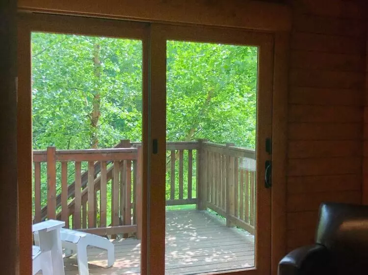 Chatfield Hollow Inn