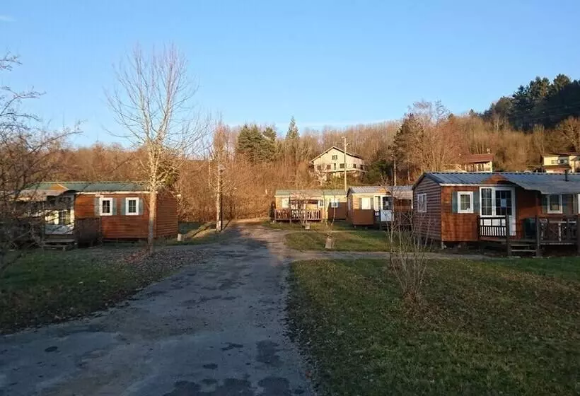 Hotelli Camping De La Vallée De L Ain
