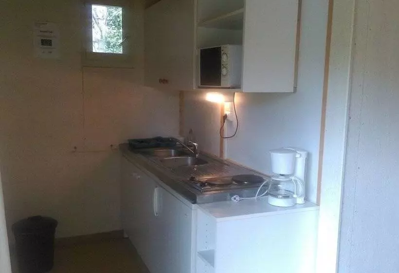 Hotelli Camping De La Vallée De L Ain