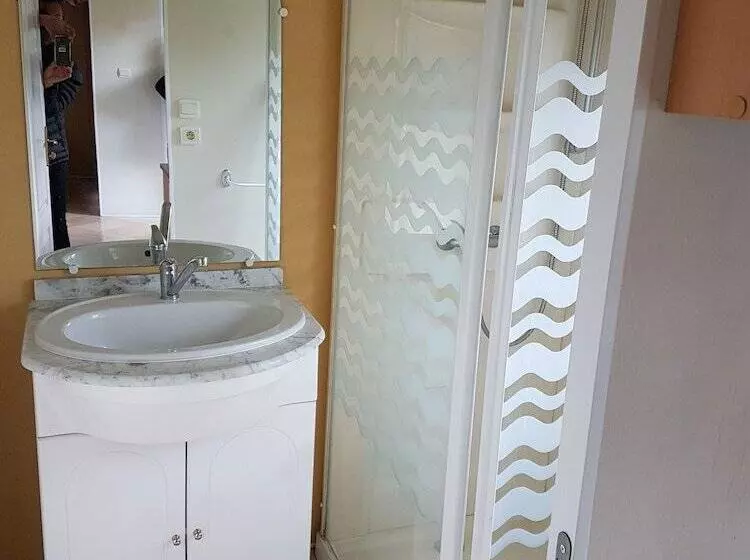 Hotelli Camping De La Vallée De L Ain