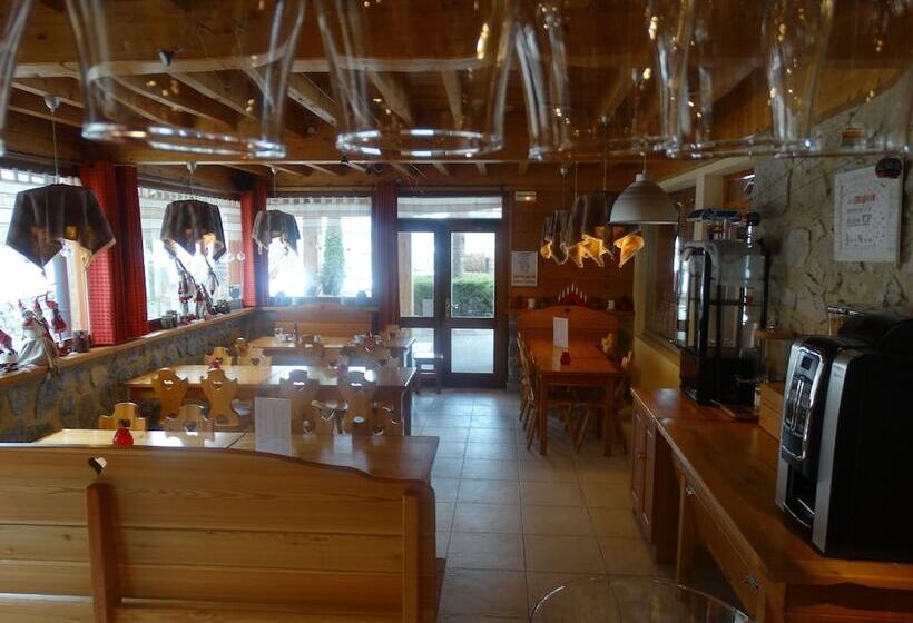 Отель Hôtel Du Col De La Machine