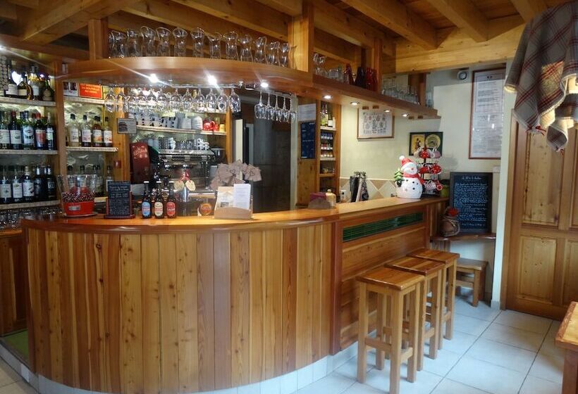 Отель Hôtel Du Col De La Machine