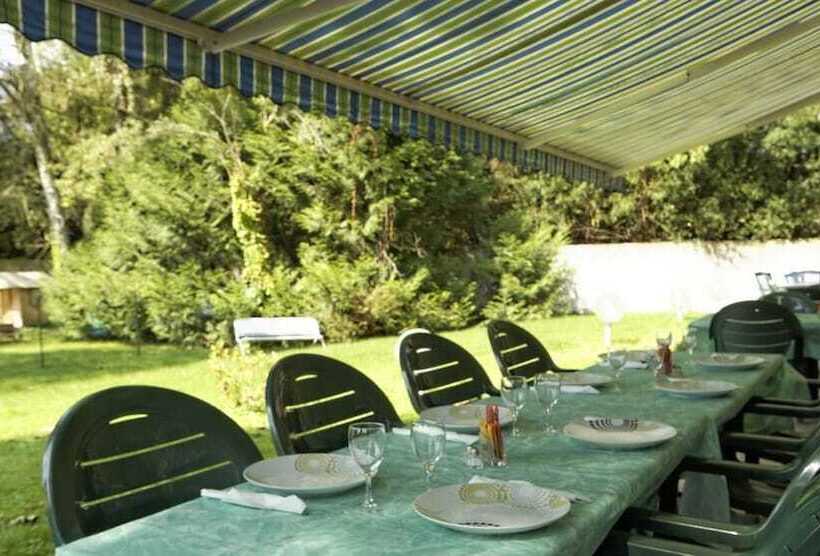 Отель Le Galoubin