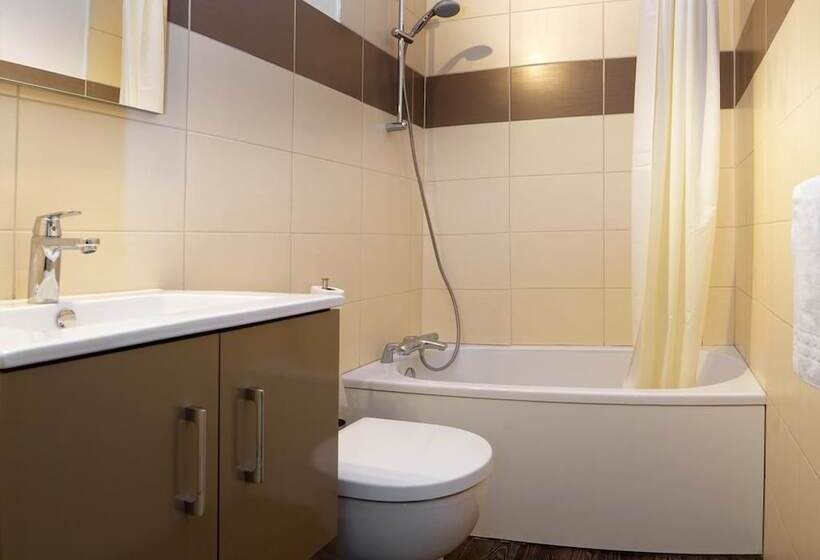 Отель Le Galoubin