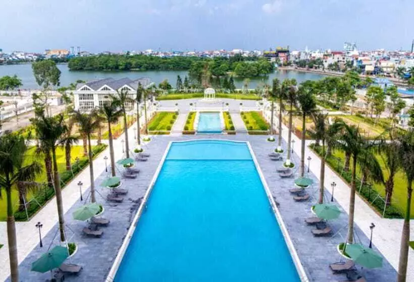 هتل Nam Cuong Nam Dinh