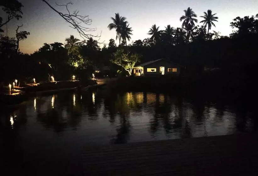 هتل The Moso Vanuatu