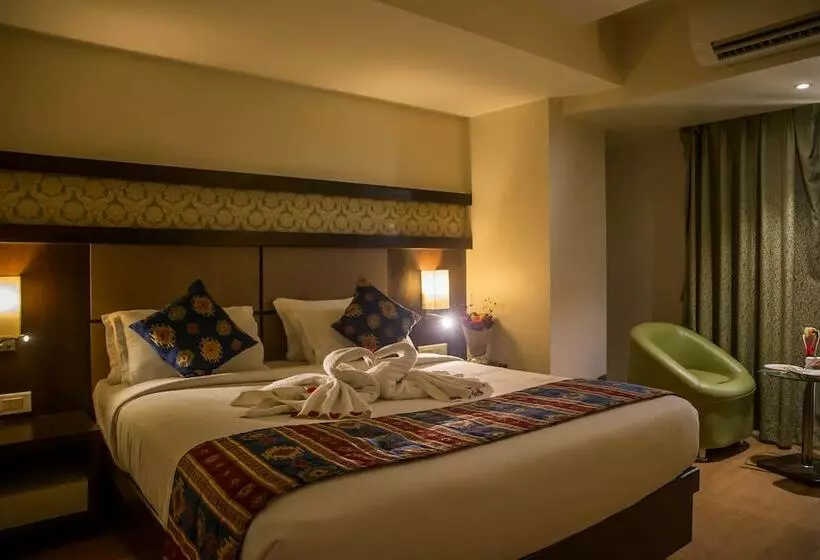 Vatika Hotel & Banquets