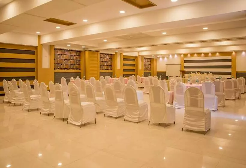 Vatika Hotel & Banquets